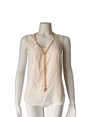 ST. JOHN SCOOP SLEEVELESS TOP